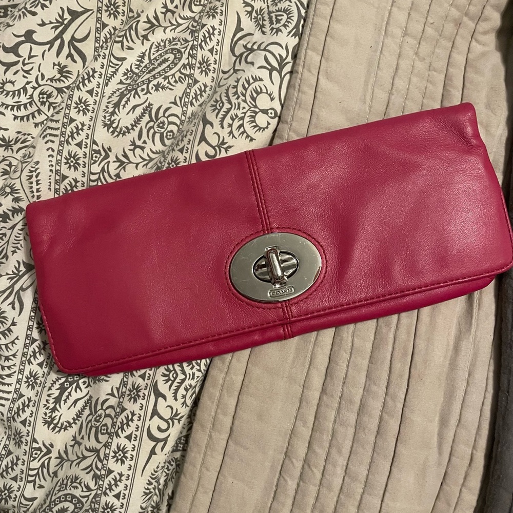 Coach vintage Pink turn lock Clutch